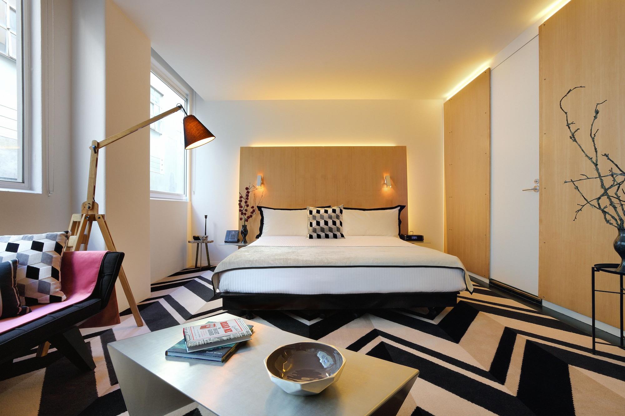 Adelphi Hotel Melbourne Buitenkant foto A room at the hotel