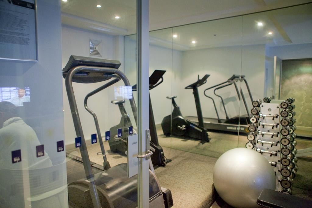 Adelphi Hotel Melbourne Buitenkant foto The gym