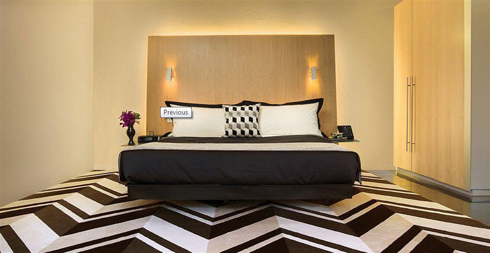 Adelphi Hotel Melbourne Buitenkant foto A bedroom at the hotel